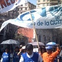 Subiendo calle Belgrano movilización Upcn